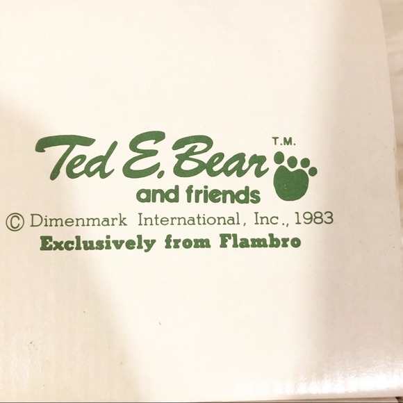 Vintage Ted E. Bear Patti Bear Christmas Music Box with Original Box - Picture 10 of 10